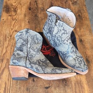 Freebird Miramar Snakeskin Ankle Boots Size 8